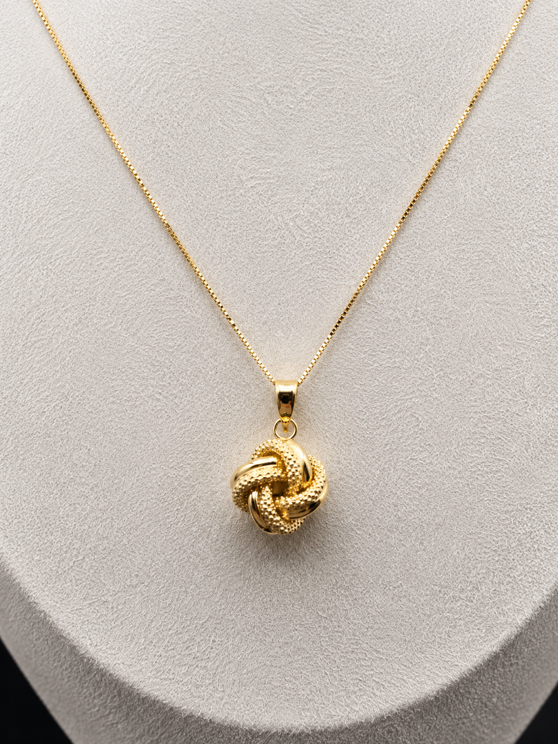 Necklace with Knot Pendant