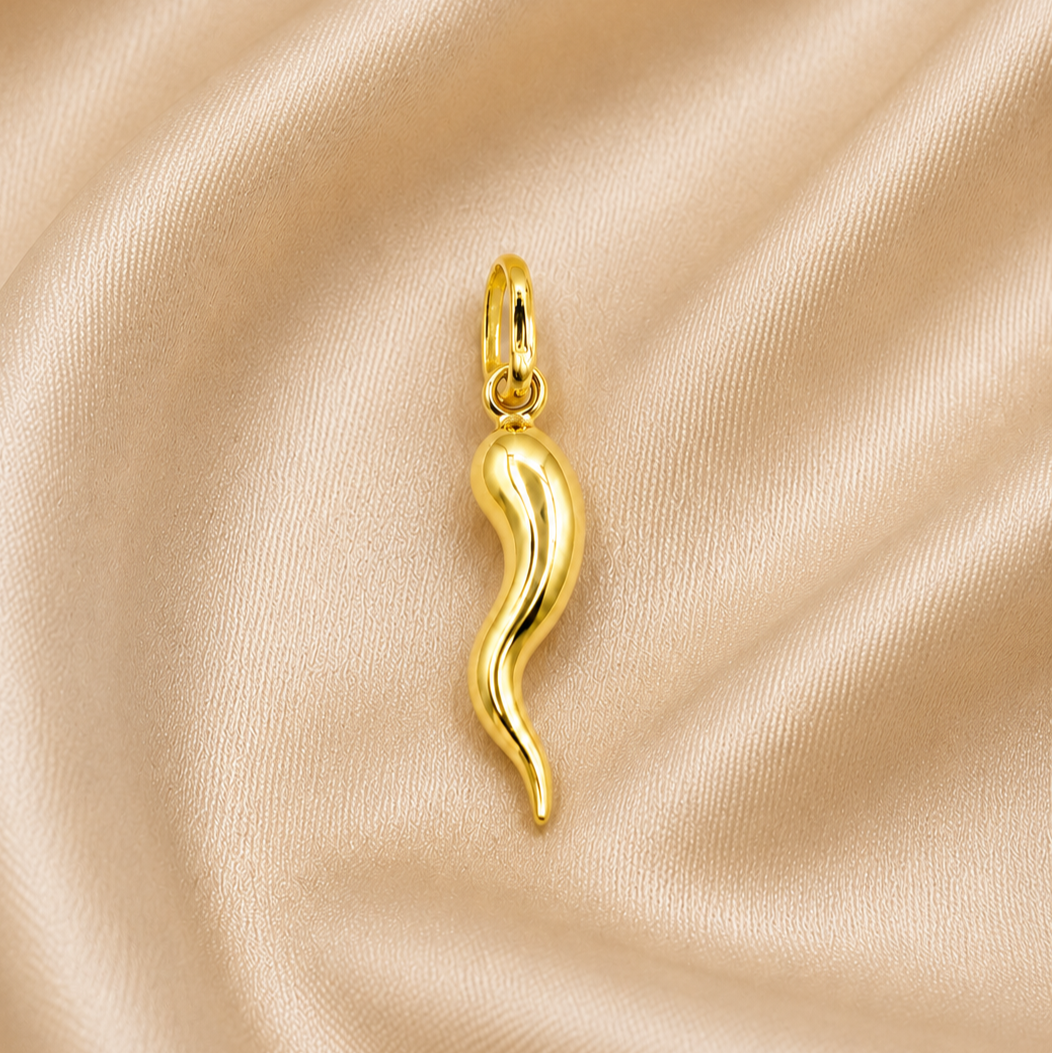 18K Gold Italian Horn Charm – 20 mm