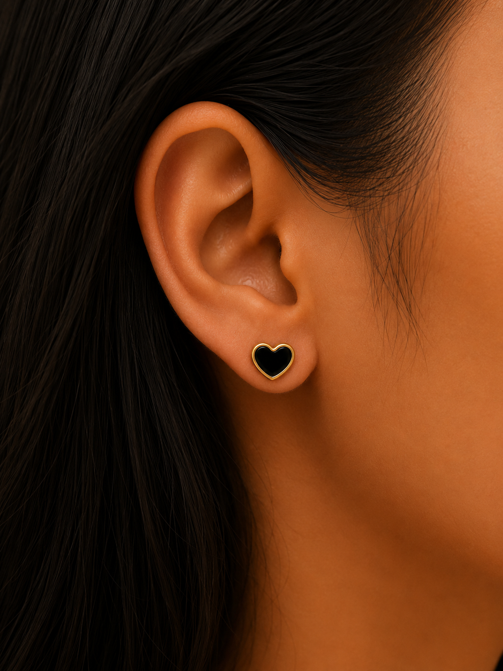 ONYX HEART EARRING