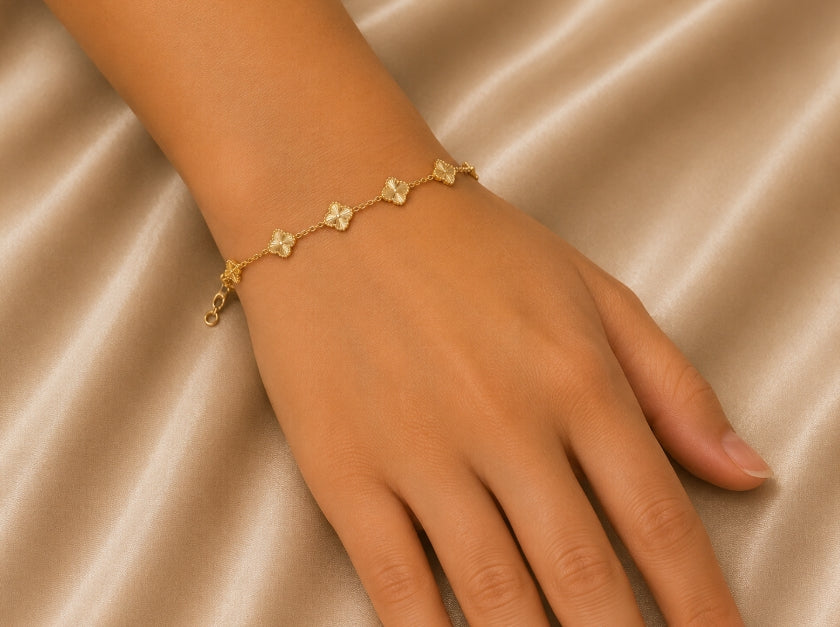 Pulsera con 5 Clover