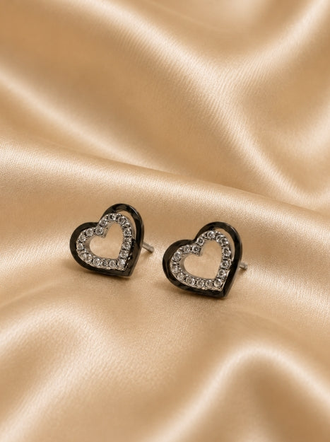 Heart stud earrings with zircon