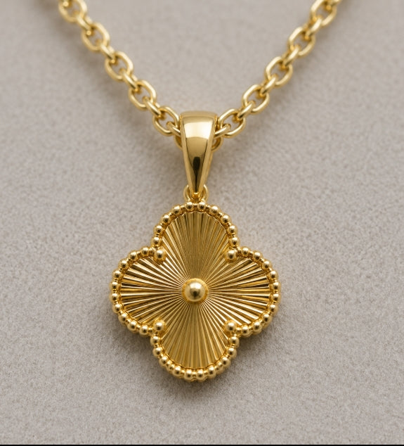 MEDIUM CLOVER CHAIN